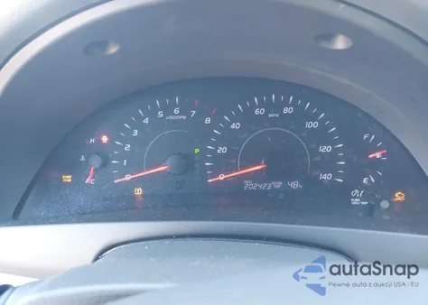 2010 Toyota Camry Le z USA, uszkodzony, nr VIN 4T1BF3EK7AU524769